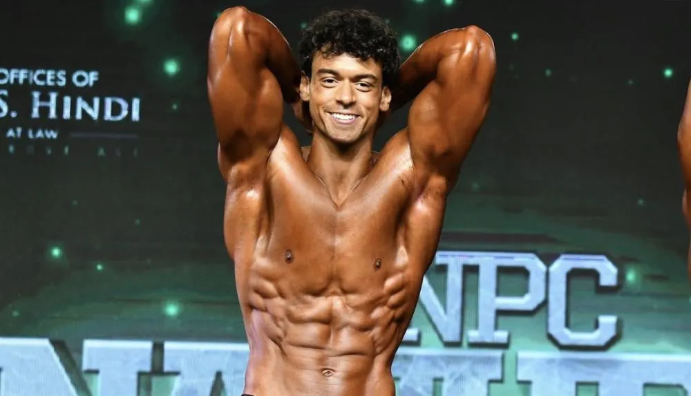 Filho de Carla Perez e Xanddy impressiona ao mostrar físico após campeonato nos EUA