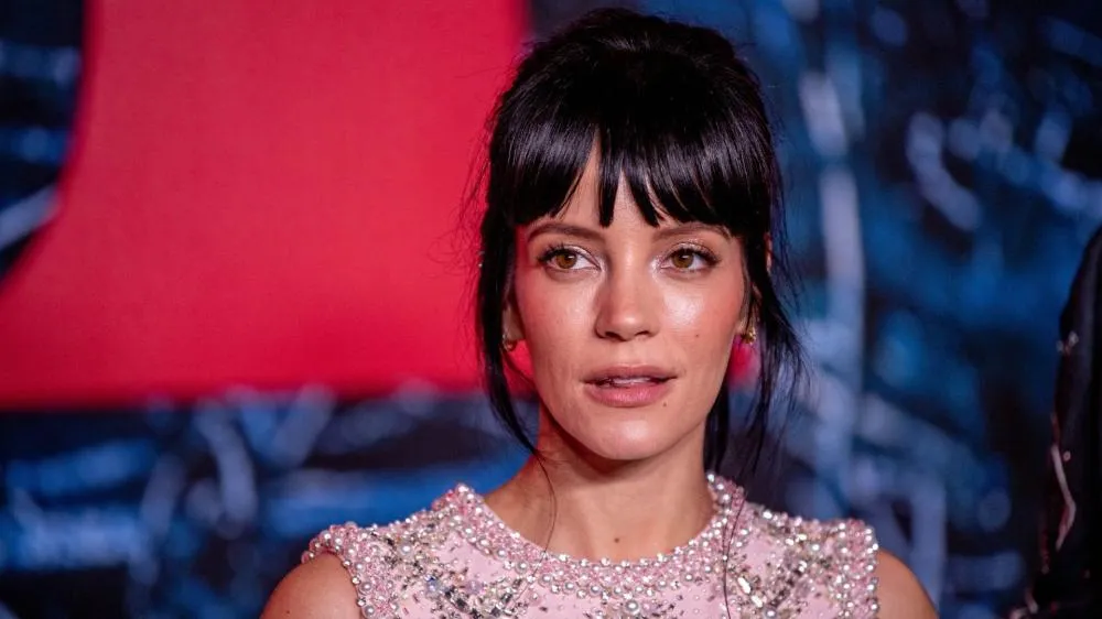Lily Allen revela desejo de “conhecer Patixa” em vinda ao Brasil