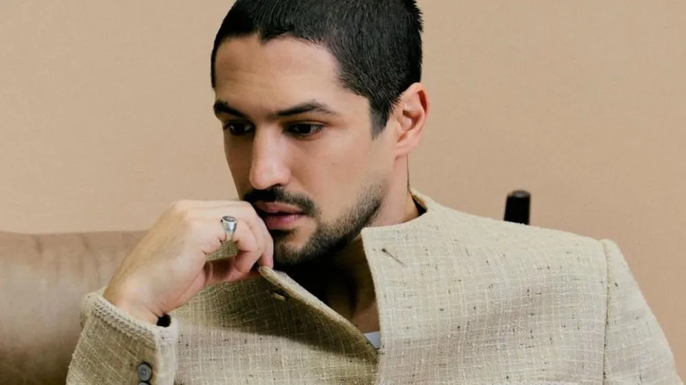 Gabriel Leone se torna o primeiro brasileiro “Friend of the House” da Louis Vuitton