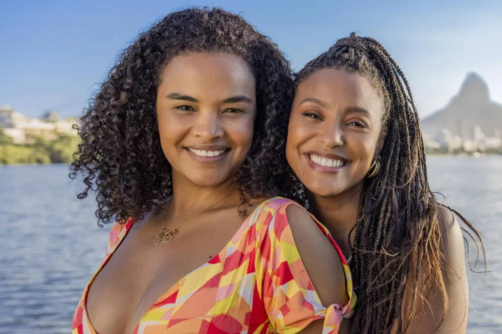 Sheron Menezzes e Lucy Ramos aparecem juntas pela primeira vez em “Por Você”